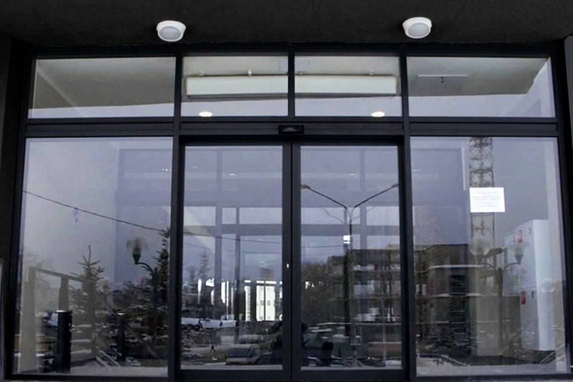 Repair versus replacement guide for commercial entrance systems